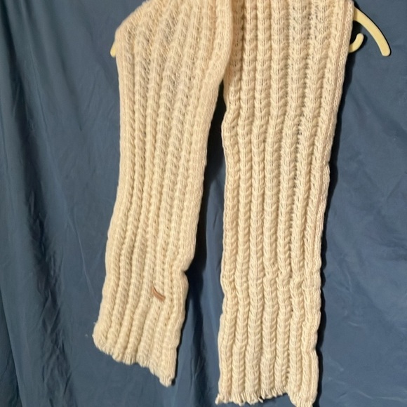 Unbranded: Cream Hand made knit scarf - Picture 9 of 16
